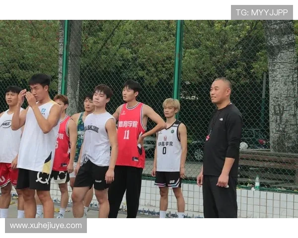 篮球的魅力与技巧：从基础训练到职业赛场的全方位探索