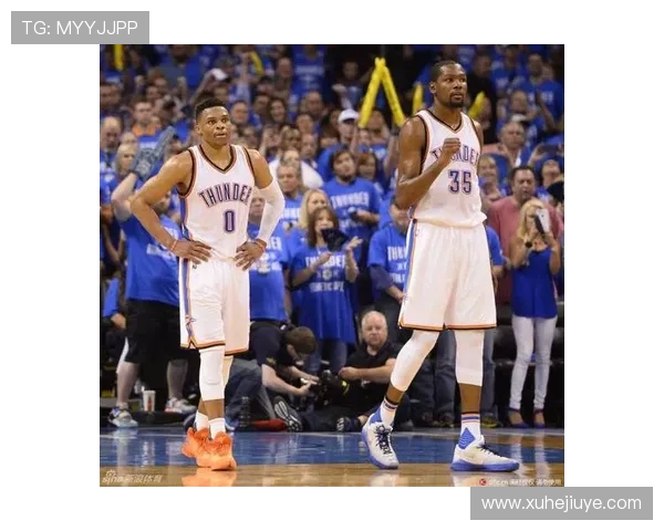 2016年NBA总决赛骑士与雷霆的激烈对决回顾与精彩瞬间分析